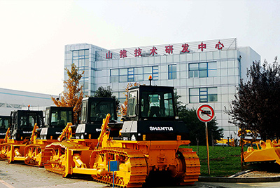 2009年，山推研發(fā)中心被國家人事部批準(zhǔn)設(shè)立博士后科研工作站，同年召開首屆科技創(chuàng)新大會(huì)。